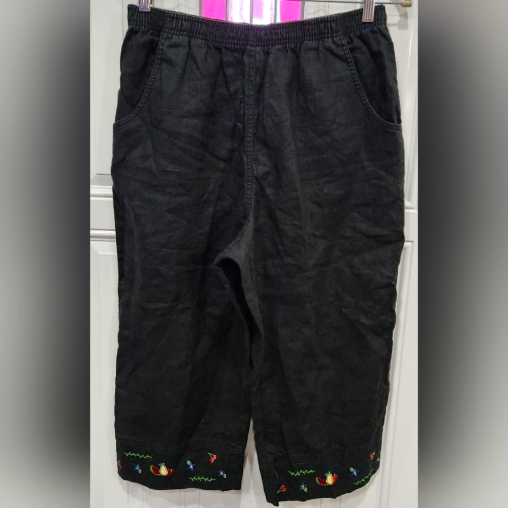 Westbound black elastic waist capris with embroidered fruit women Large …